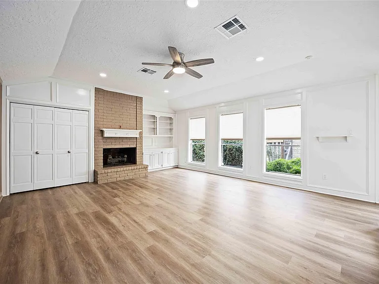 14143 Hillvale Dr — Photo 4