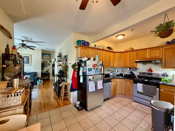 15 Bonair St, Somerville, MA