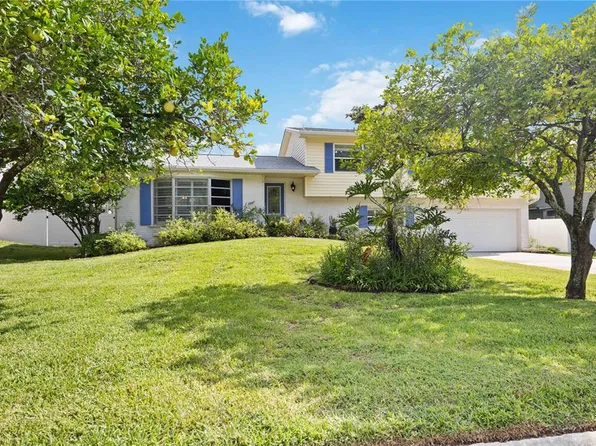 13532 Alpine Ave, Seminole, FL 33776