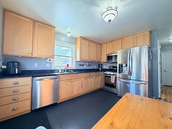 2nd image of 2032 Valleyhigh Dr NW