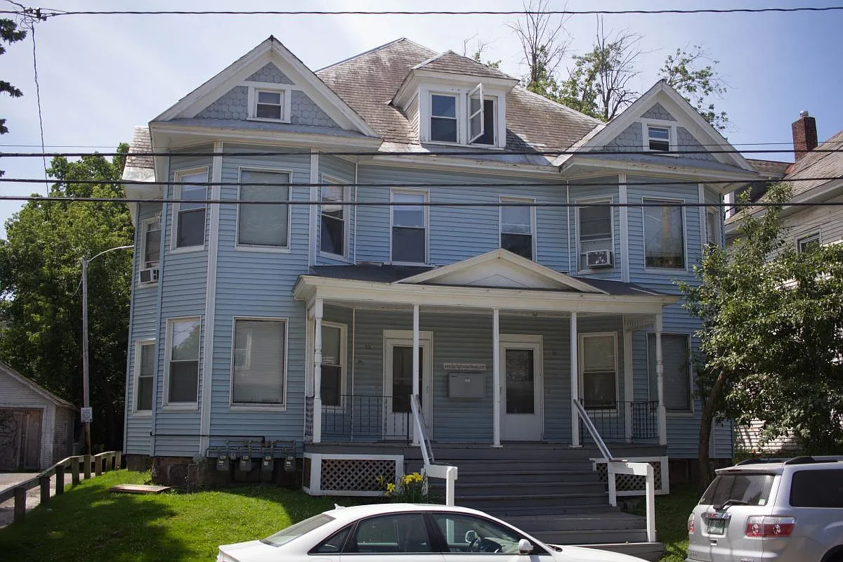 2 bed, $2,200 — Photo 2