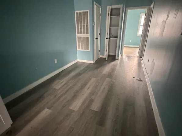 86 Sherman Avenue image 4 of 11