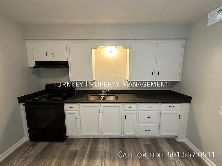 12 Wellford Dr — Photo 2