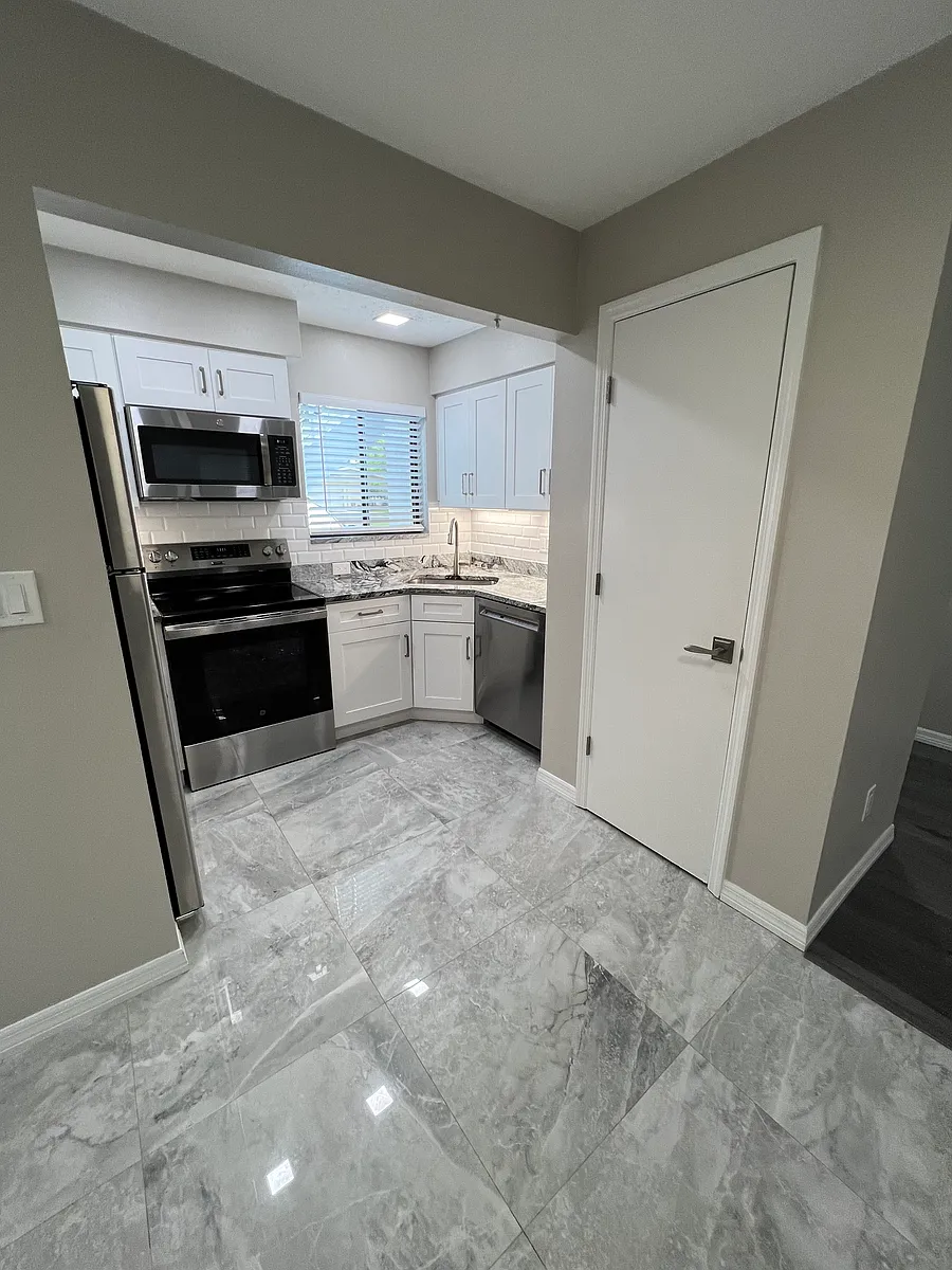 Building Photo - 745 James St #102
