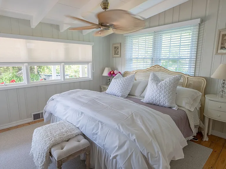 37 E Shore Dr — Photo 13