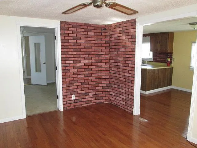 1502 S Osteopathy Ave — Photo 2