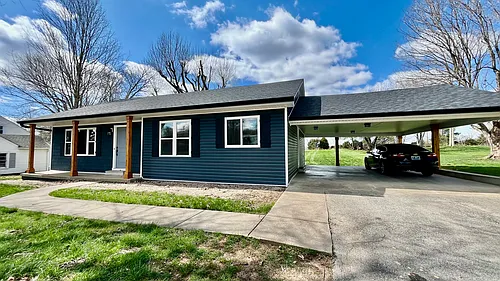 7969 N Dixie Hwy Photo 1