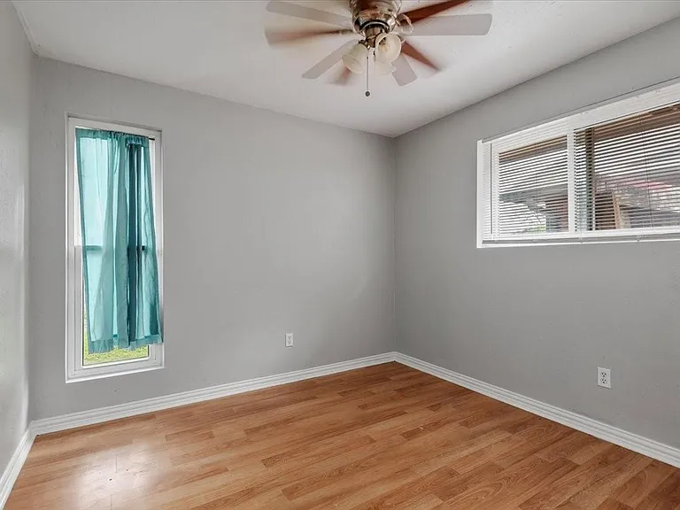 1935 Barnsley Ln — Photo 25