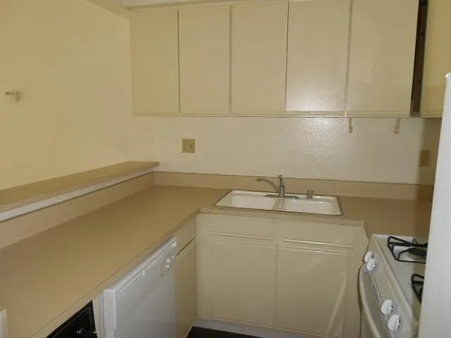 1400 Camden Ave #103 — Photo 8