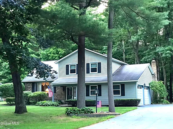 13 S Plum Poppy, Malta, NY 12020