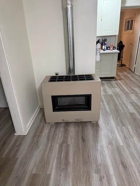 2 bed, $1,000 — Photo 1
