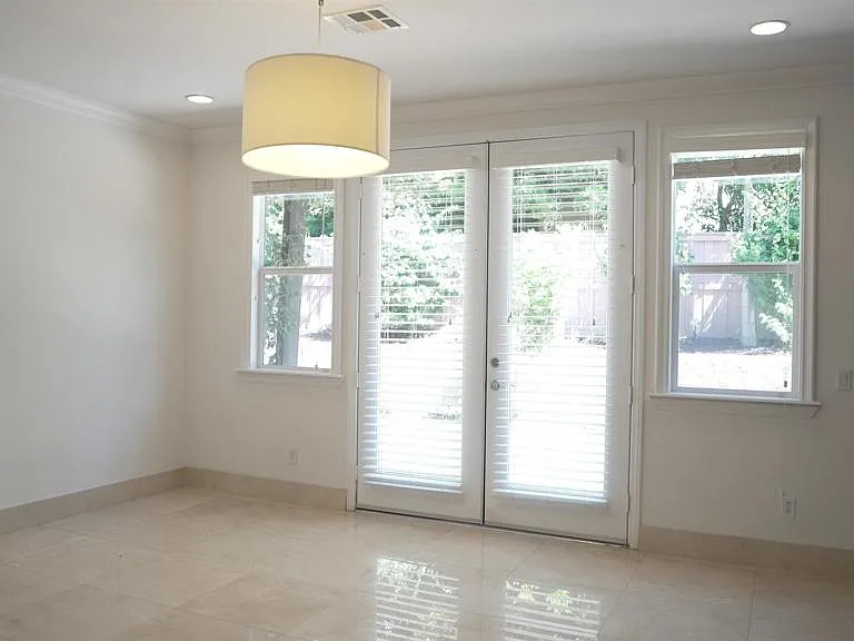 1050 White Alder Ave — Photo 18