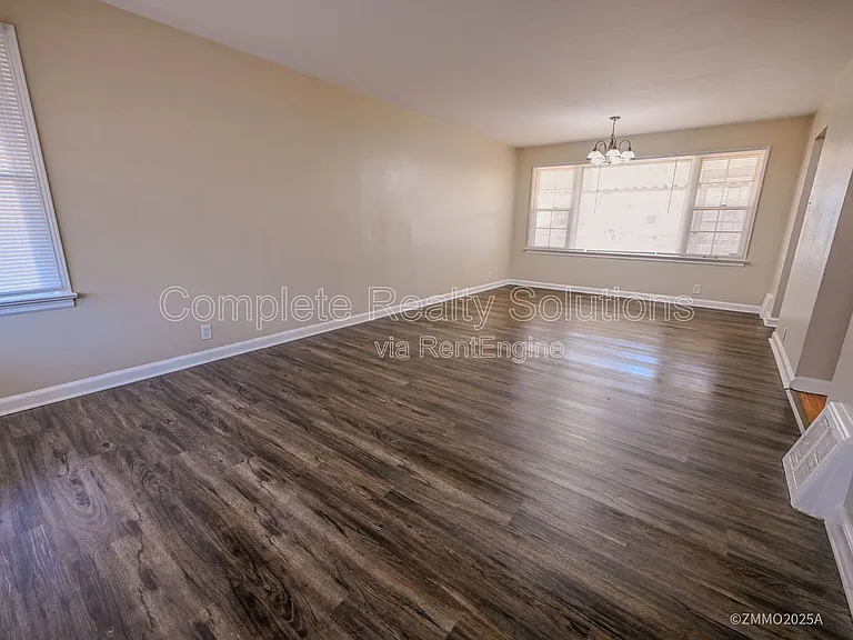 10200 Tappan Dr — Photo 5