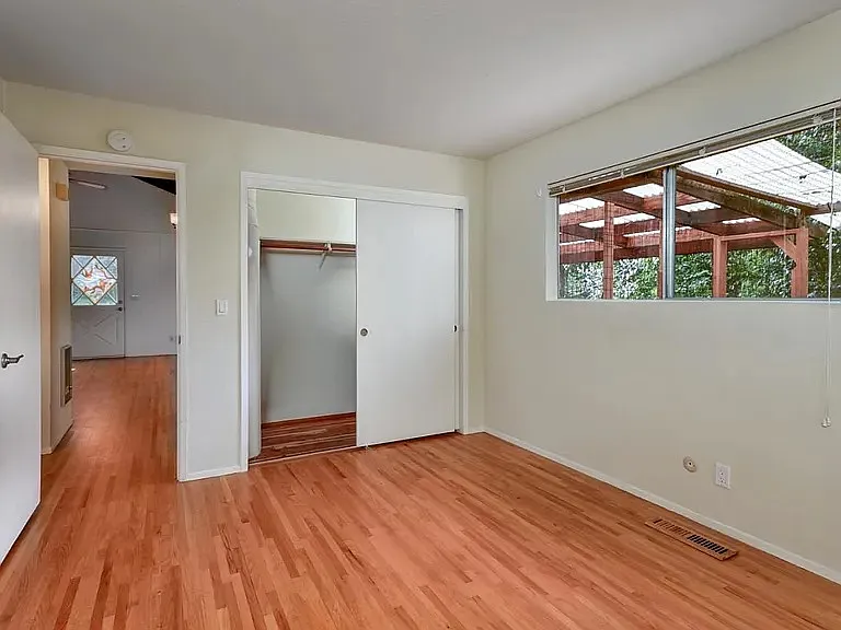 115 Estates Dr — Photo 7
