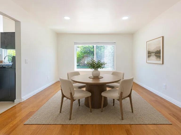 Dining Room (virtually staged/digitally altered)