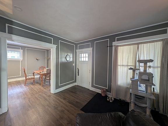 5th image of 17 Davis St