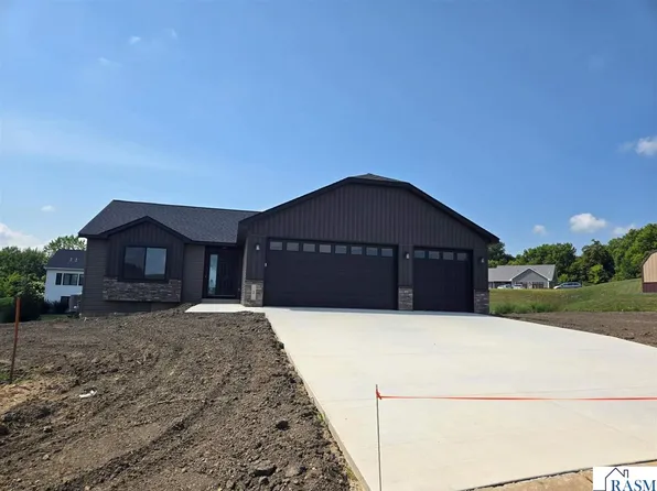 2 Marie Cir, Elysian, MN 56028