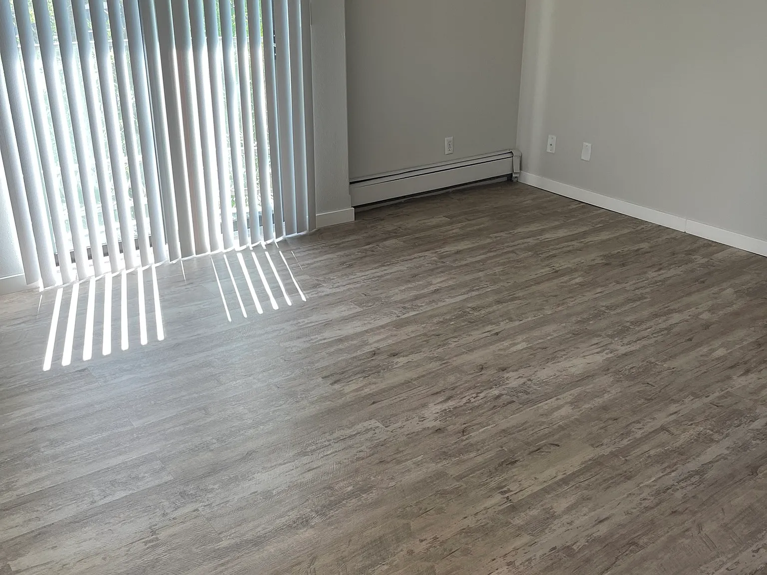 3 bed, $2,100 — Photo 4
