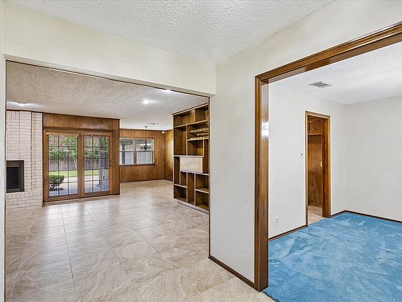 5th image of 66 Lincolnshire Cir