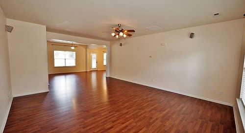 4th image of 115 Zolder Ln