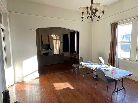 2nd image of 821 Lowerline St