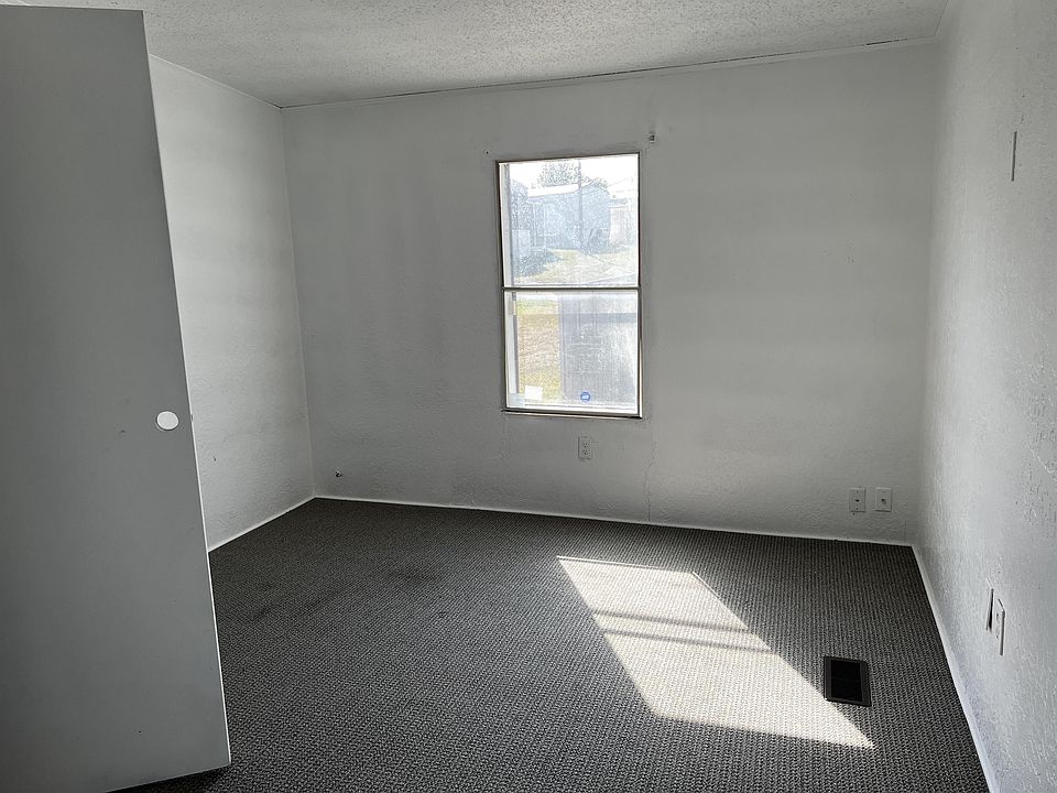 1st image of 180 Westmill Dr