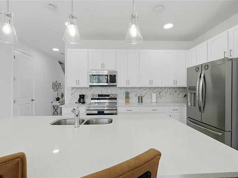 710 Longboat Dr — Photo 10