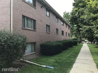 1027 H St APT 2, Lincoln, NE 68508