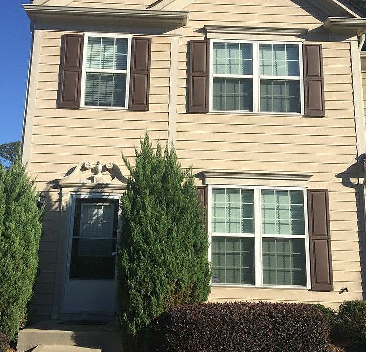 1st image of 2795 Deerwood Ln SW