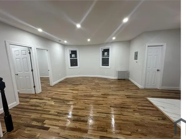 102 Dubois Ave Floor 2, Staten Island, NY 10310