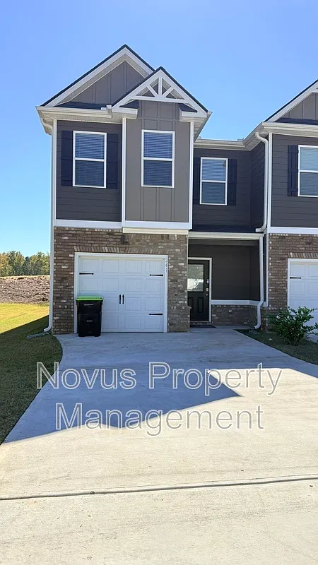 3 bed, 2.5 bath, 1482 sqft, $1,749 — Photo 1