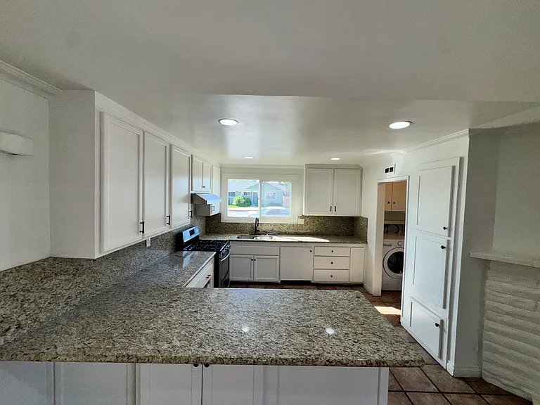 23467 Schoolcraft St — Photo 10
