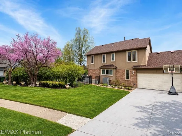 14751 Ashton Ln, Shelby Township, MI 48315