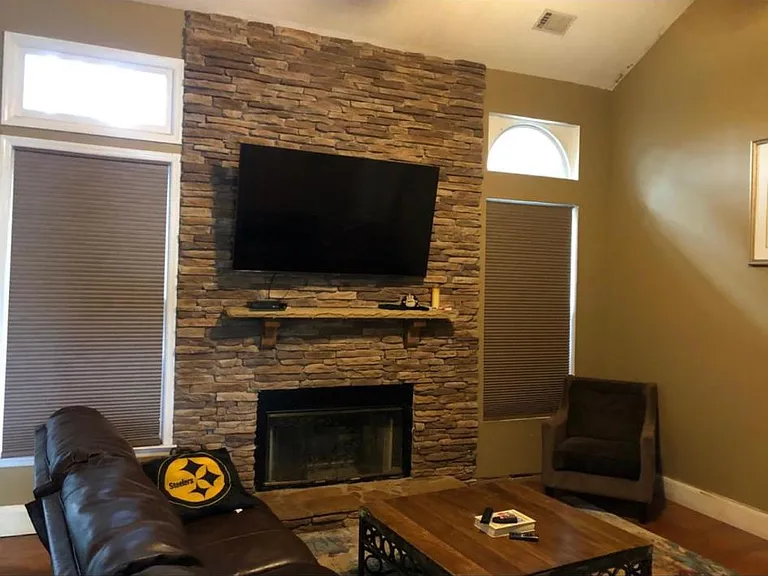 White Oak Dr — Photo 6