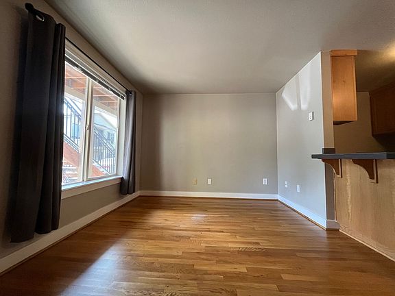2nd image of 2703-2723 SE Division St #12