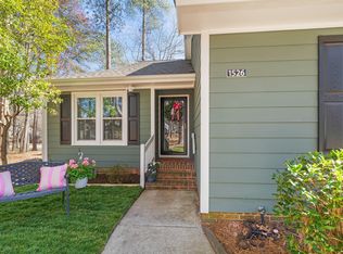 1526 Woodcroft Dr, Raleigh, NC 27609