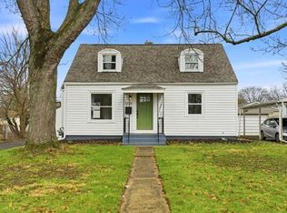 978 E North Broadway St, Columbus, OH