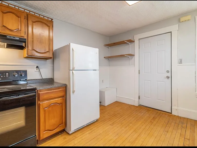 87 Cumberland St #2 — Photo 4