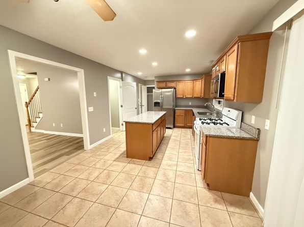 35-37 Westwood Dr #35