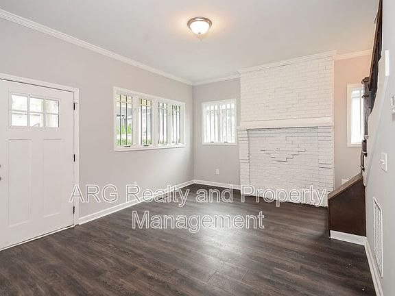5th image of 393 Atwood St SW
