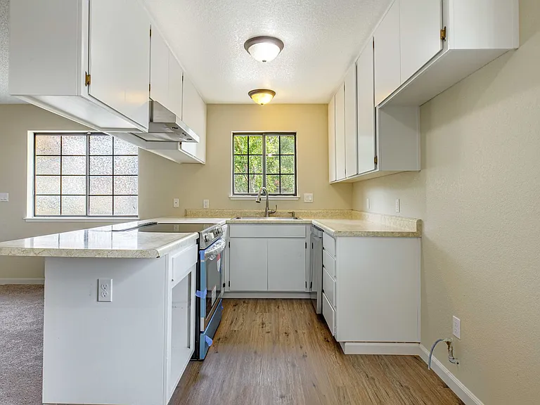 3521 Akeby Dr — Photo 9