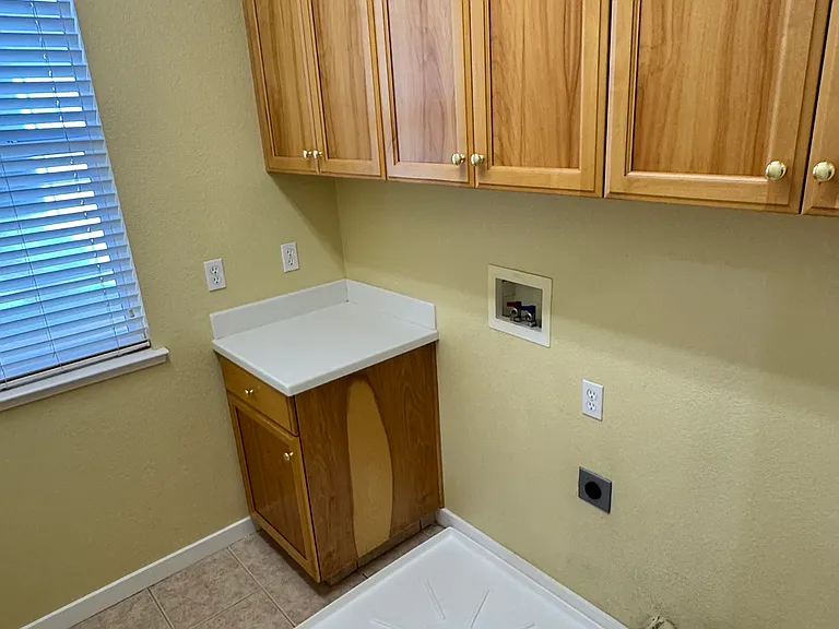 1383 Carlsbad Dr — Photo 12