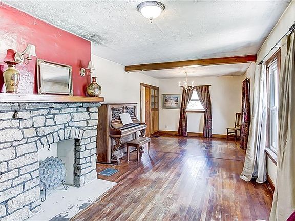 4th image of 3315 Sagamon Ave