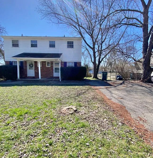 3 bed, 1.5 bath, 1744 sqft, $1,800 — Photo 2