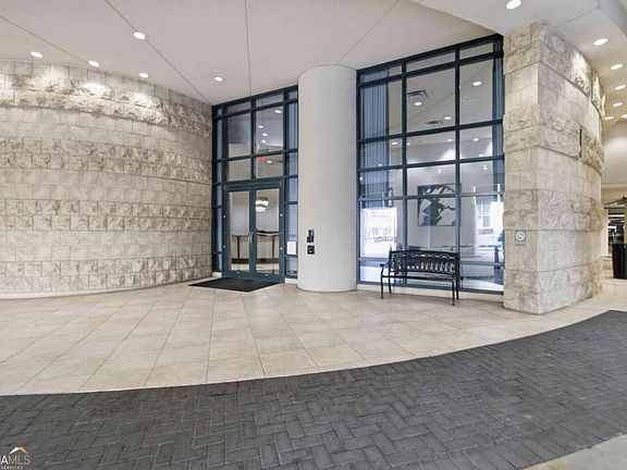 5th image of 3040 Peachtree Rd NW Unit 309