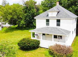 906 County St, Bennington, VT 05201