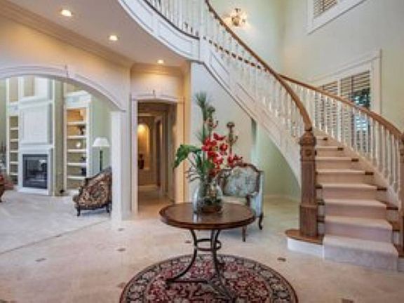 4th image of 825 Spyglass Ln