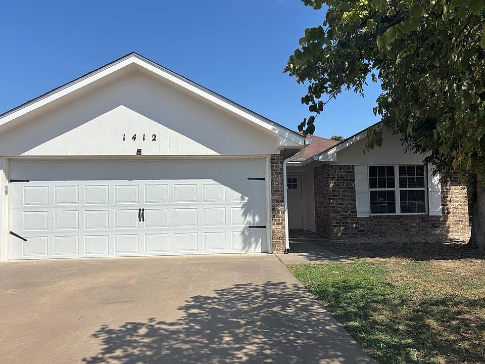 1st image of 1412 Gregory Dr