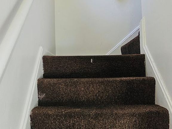 5th image of 1728 Carrahen Ave Unit 2