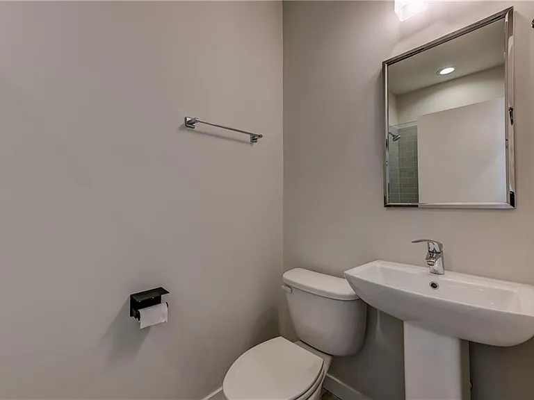 415 Gartrell St SE #7 — Photo 12